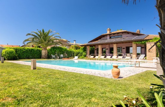 Vendita Villa Zona tranquilla San Costanzo Marche
