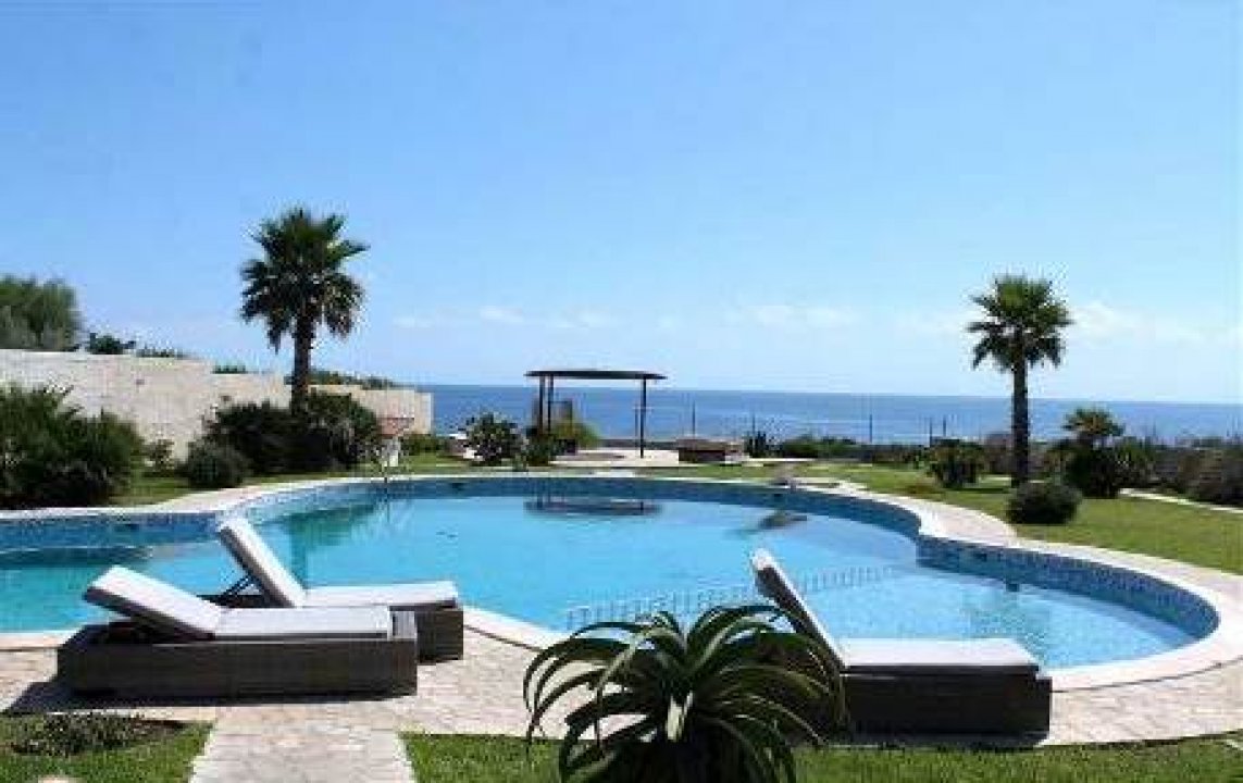 Vendita villa sul mare Siracusa Sicilia foto 1