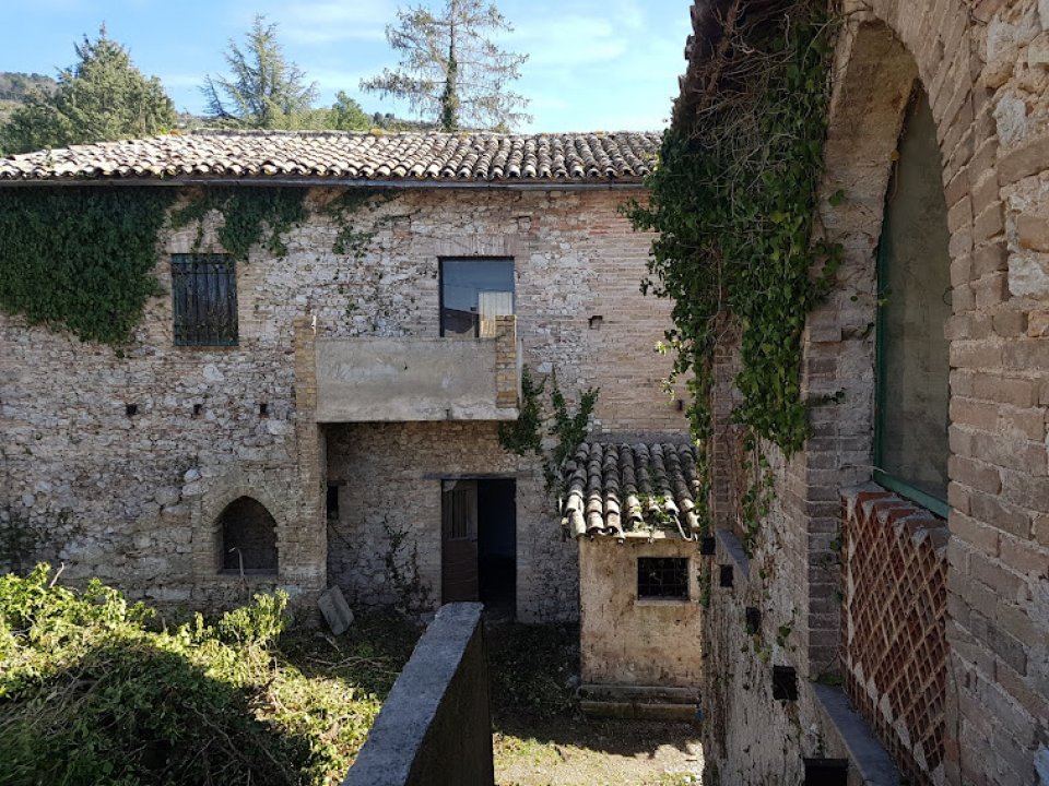 Vendita castello in zona tranquilla Campello sul Clitunno Umbria foto 16