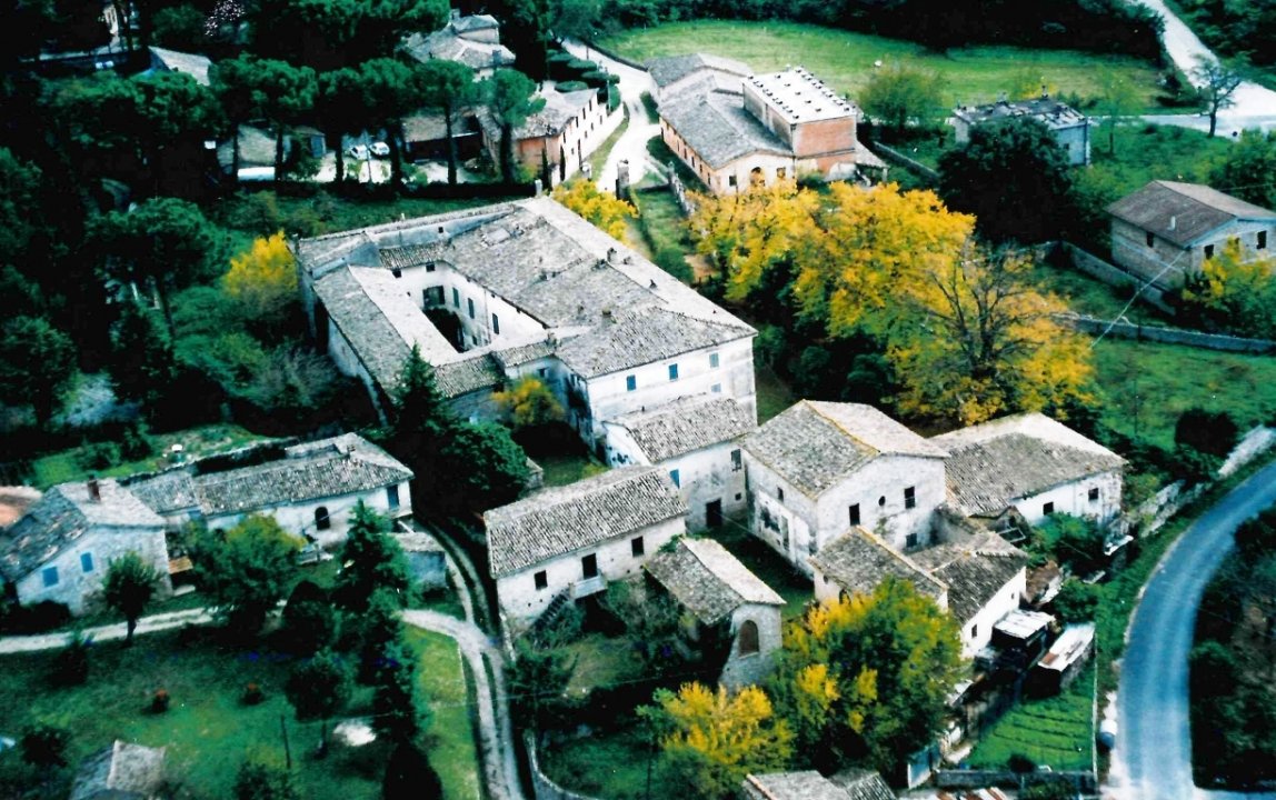 Vendita castello in zona tranquilla Campello sul Clitunno Umbria foto 19