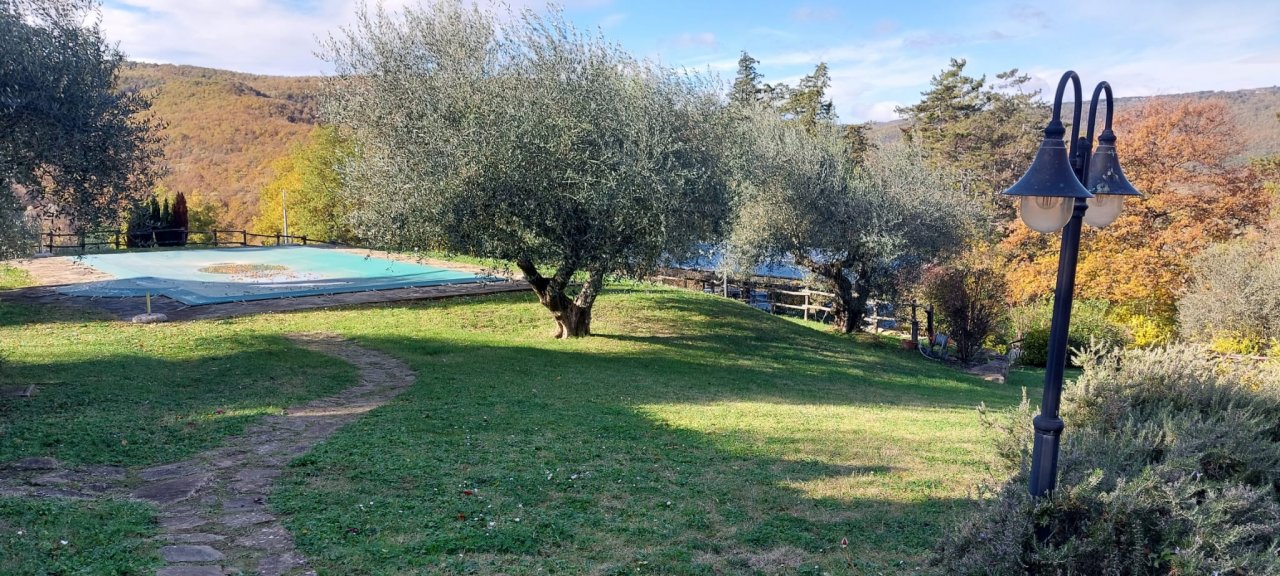 Vendita casale sul lago Passignano sul Trasimeno Umbria foto 17