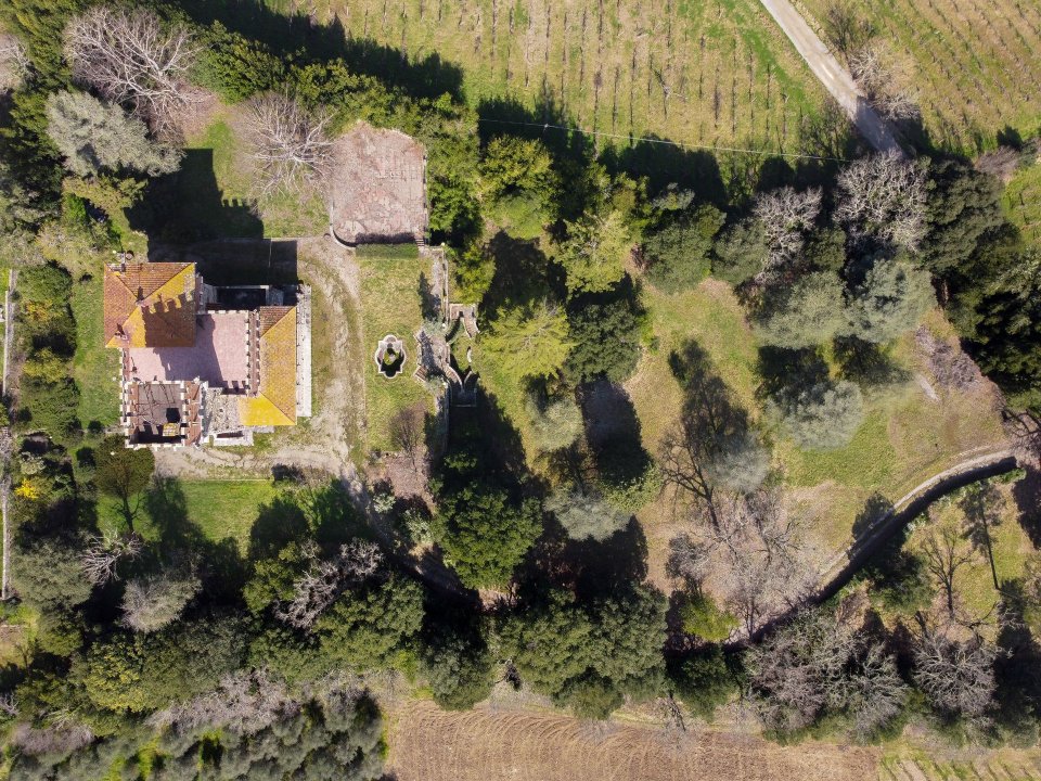 Vendita castello in zona tranquilla Bucine Toscana foto 2