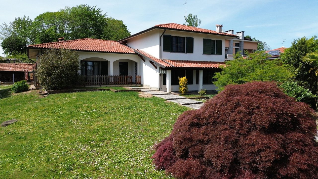 Vendita villa in zona tranquilla Bernareggio Lombardia foto 30