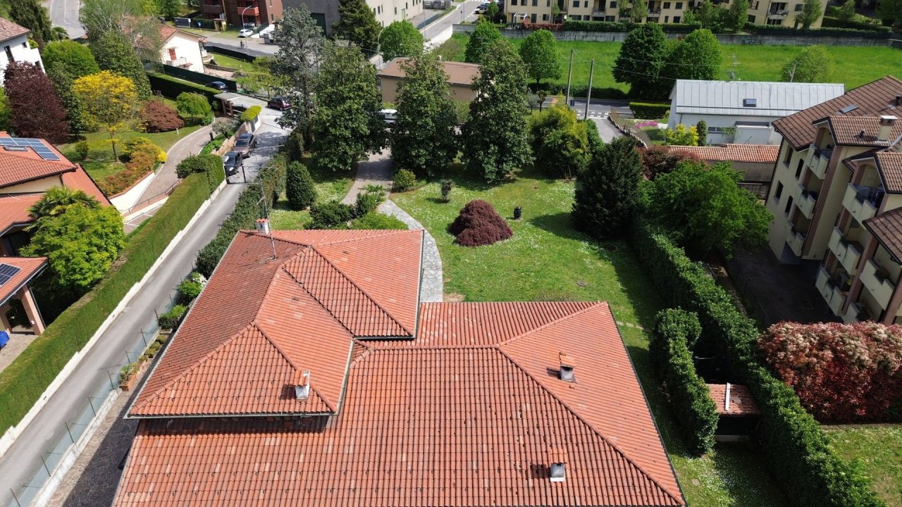 Vendita villa in zona tranquilla Bernareggio Lombardia foto 34