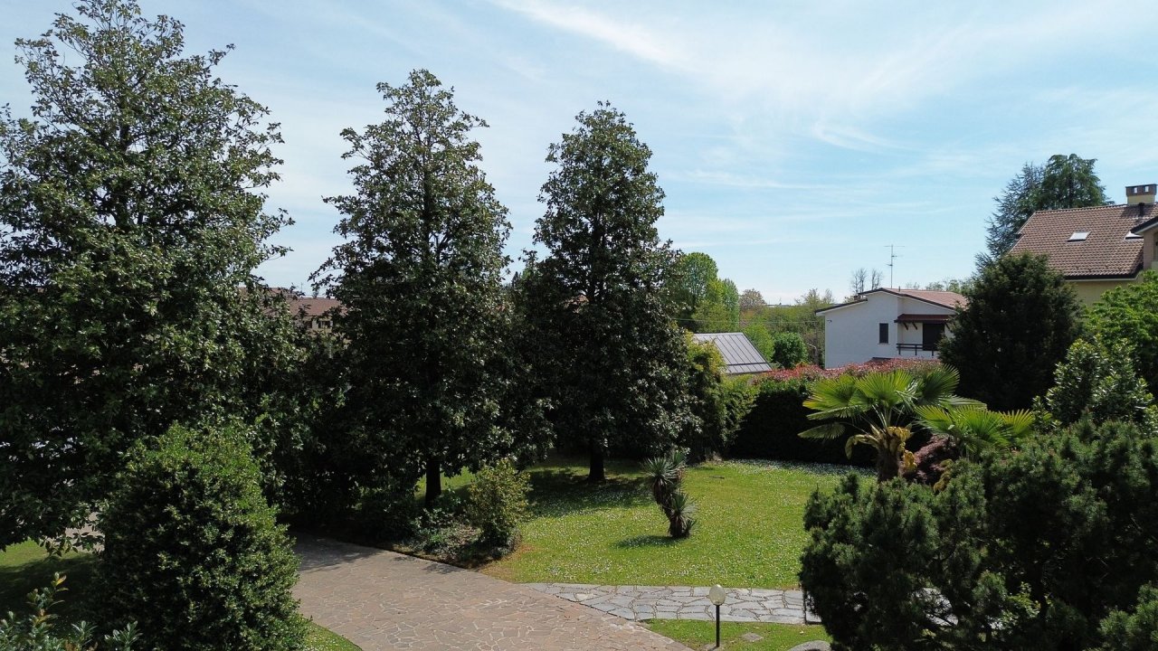 Vendita villa in zona tranquilla Bernareggio Lombardia foto 36