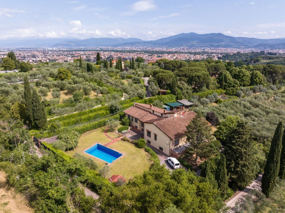 Vendita villa in zona tranquilla Firenze Toscana foto 13