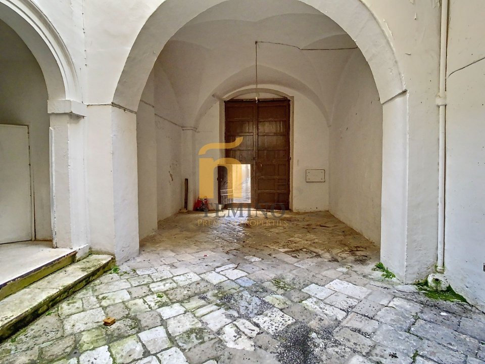 Vendita palazzo in città Lecce Puglia foto 6