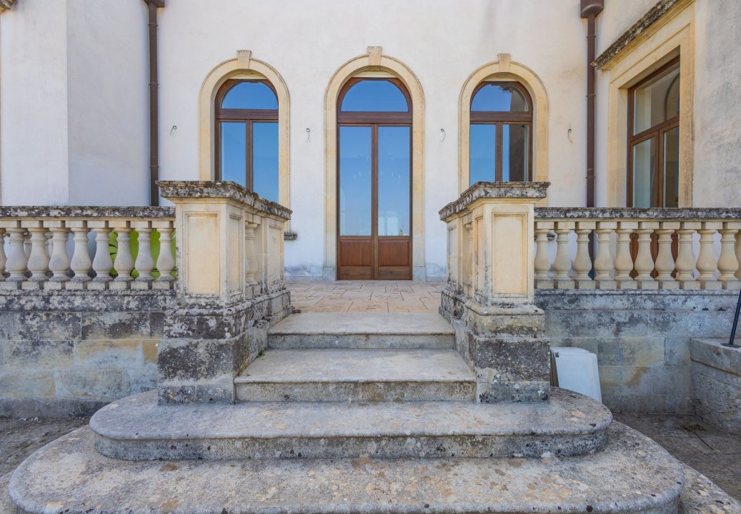 Vendita palazzo in città Calimera Puglia foto 18