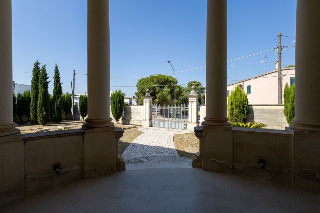 Vendita palazzo in città Calimera Puglia foto 32