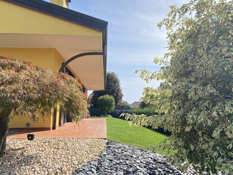 For sale villa in quiet zone Lainate Lombardia foto 9