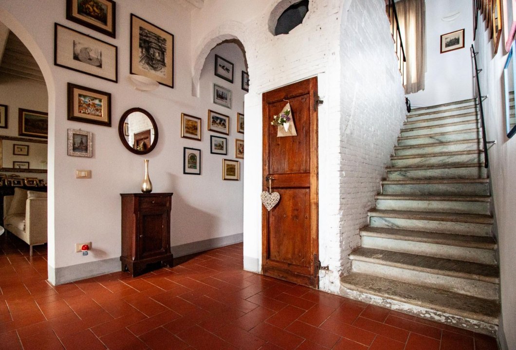 For sale villa in quiet zone San Giuliano Terme Toscana foto 9