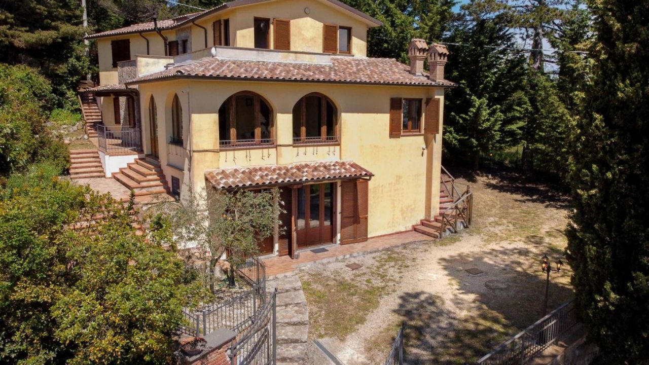 Vendita villa in  Passignano sul Trasimeno Umbria foto 1