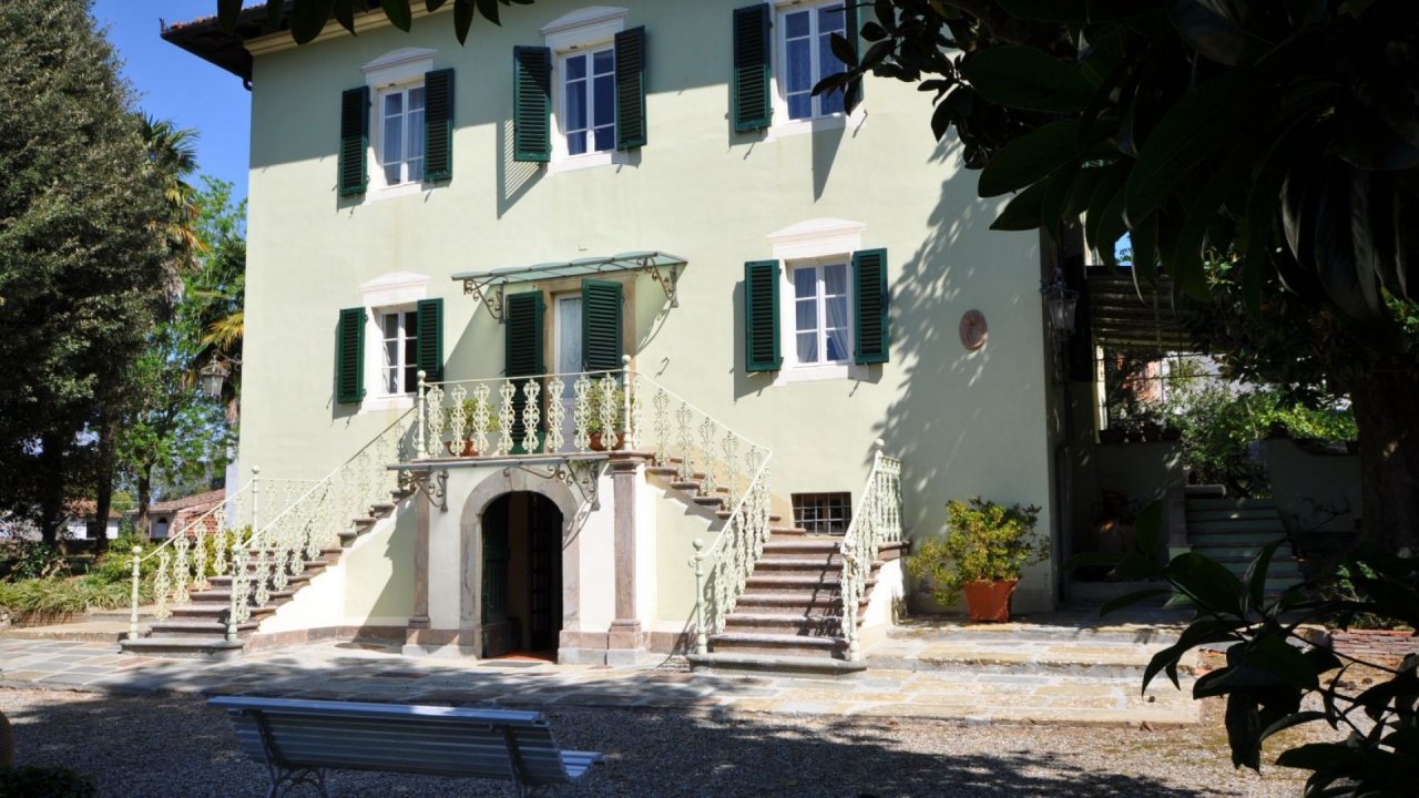 Vendita villa in  Lucca Toscana foto 21