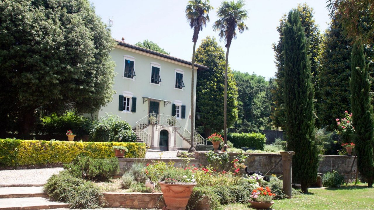 Vendita villa in  Lucca Toscana foto 20