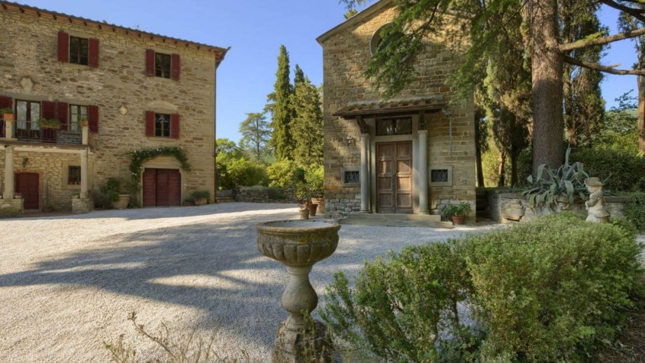 Vendita villa in  Cortona Toscana foto 1