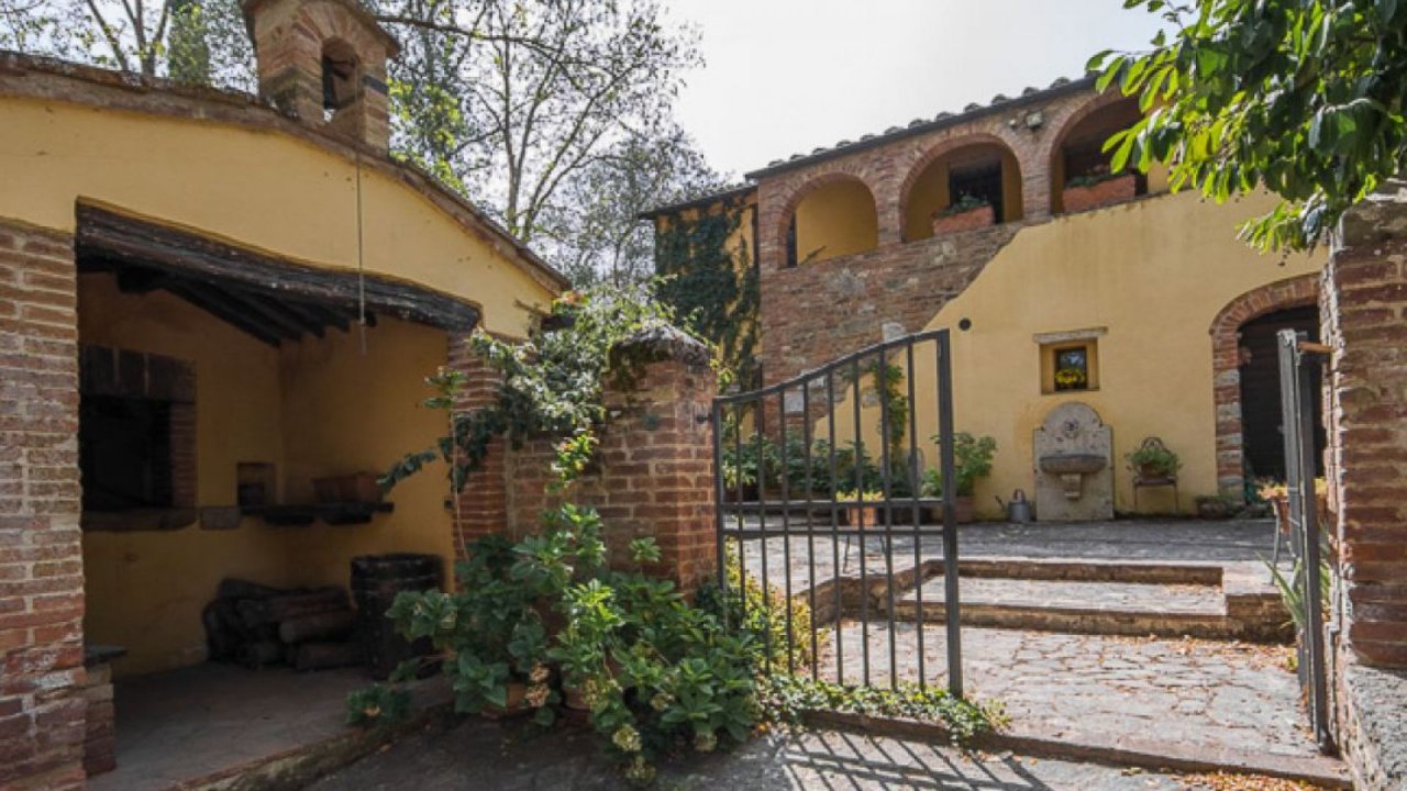 Vendita villa in  Asciano Toscana foto 14