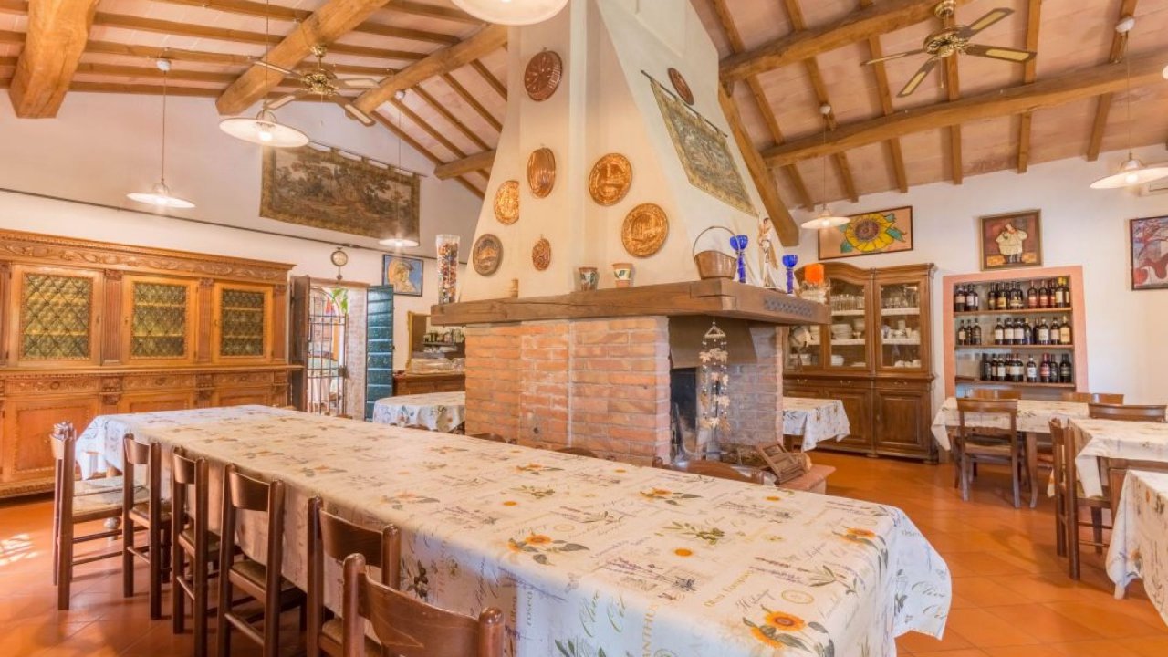 Vendita villa in  Siena Toscana foto 8