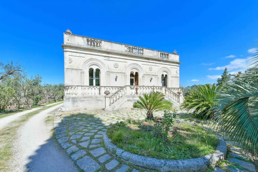 Vendita villa in zona tranquilla Mesagne Puglia foto 1