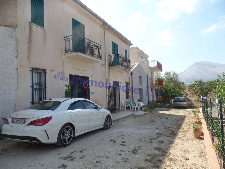 Vendita operazione immobiliare in zona tranquilla Castellammare del Golfo Sicilia foto 52