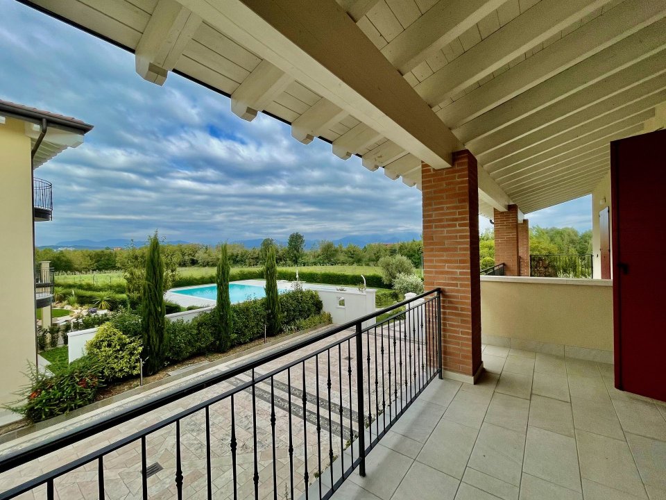 Vendita villa sul lago Desenzano del Garda Lombardia foto 6