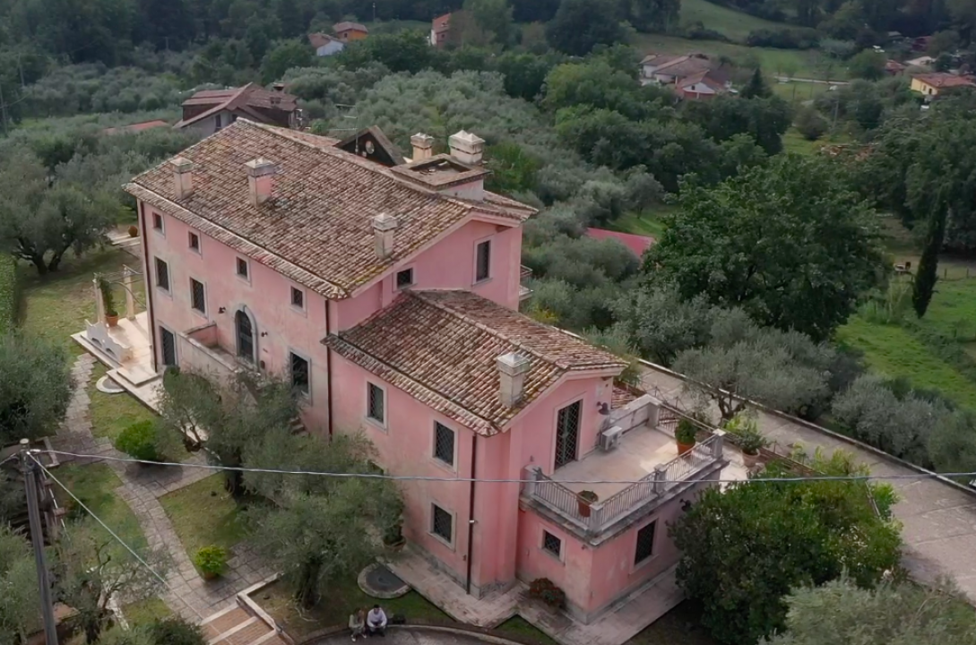 Vendita villa in città Frosinone Lazio foto 1