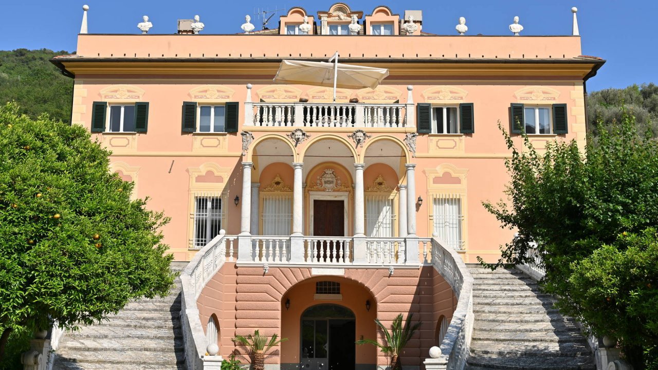 Vendita appartamento sul mare Finale Ligure Liguria foto 41