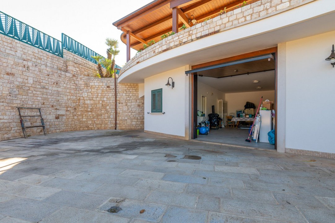 Vendita villa in zona tranquilla Martina Franca Puglia foto 30