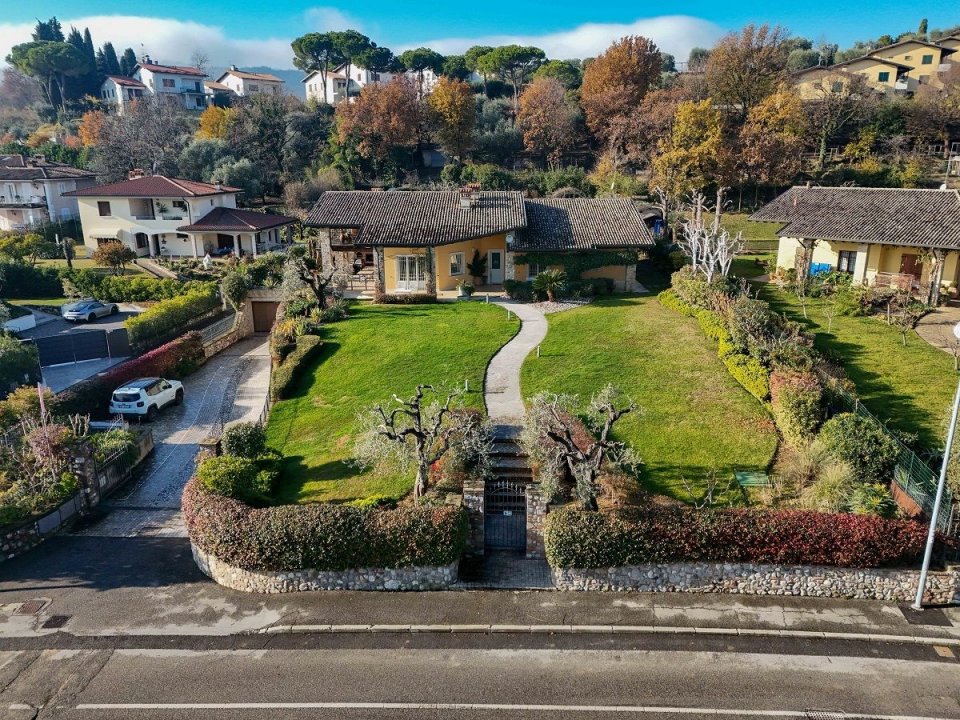 Vendita villa sul lago Padenghe sul Garda Lombardia foto 55