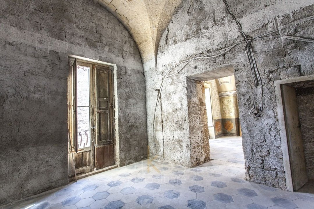 Vendita palazzo in città Oria Puglia foto 13