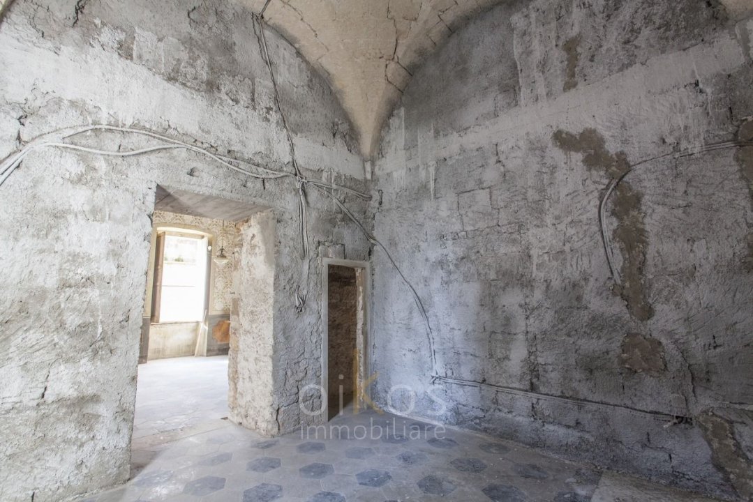 Vendita palazzo in città Oria Puglia foto 14
