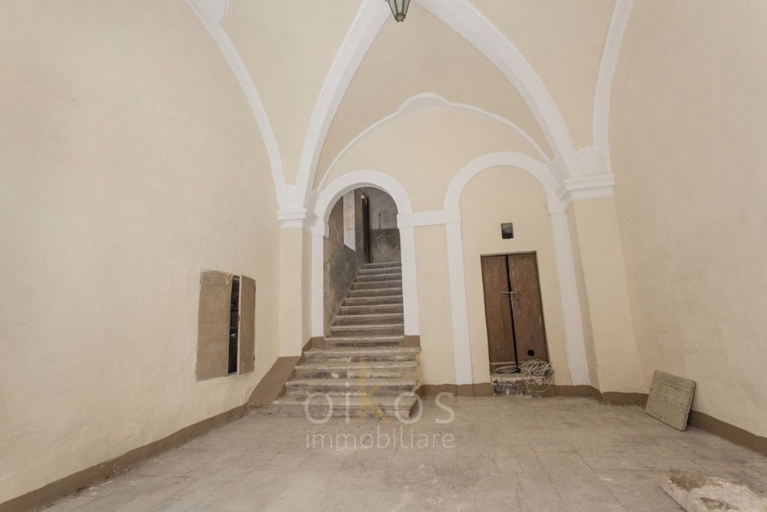 Vendita palazzo in città Oria Puglia foto 3