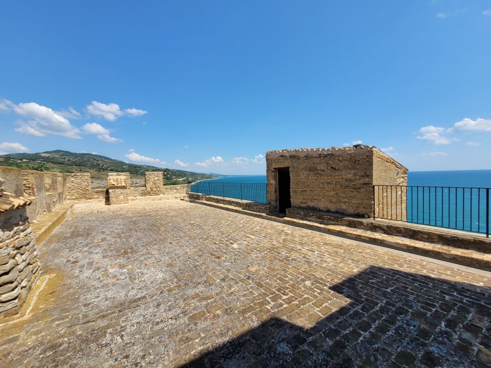 Vendita castello sul mare Roseto Capo Spulico Calabria foto 15