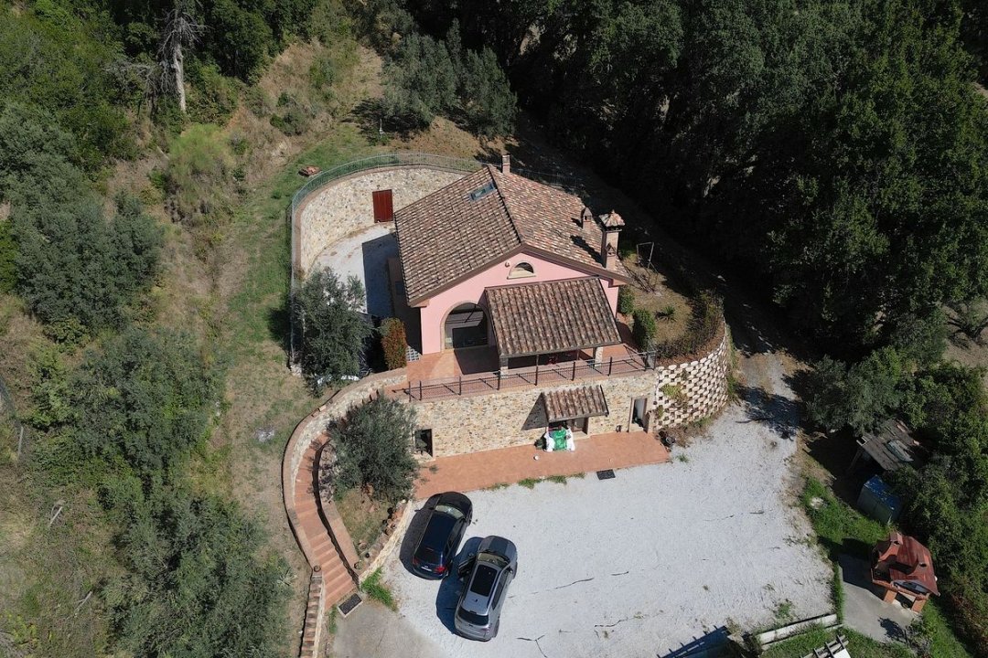 Vendita villa in zona tranquilla Riparbella Toscana foto 6
