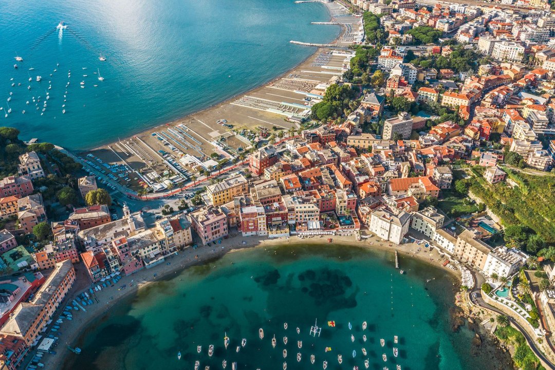Vendita appartamento sul mare Sestri Levante Liguria foto 1