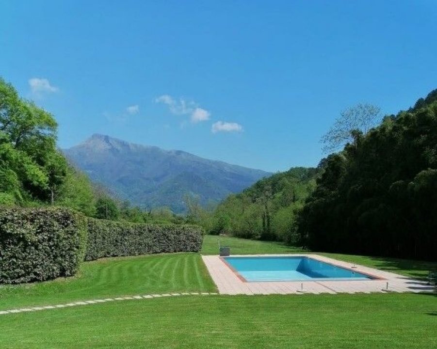 Vendita villa in zona tranquilla Camaiore Toscana foto 10