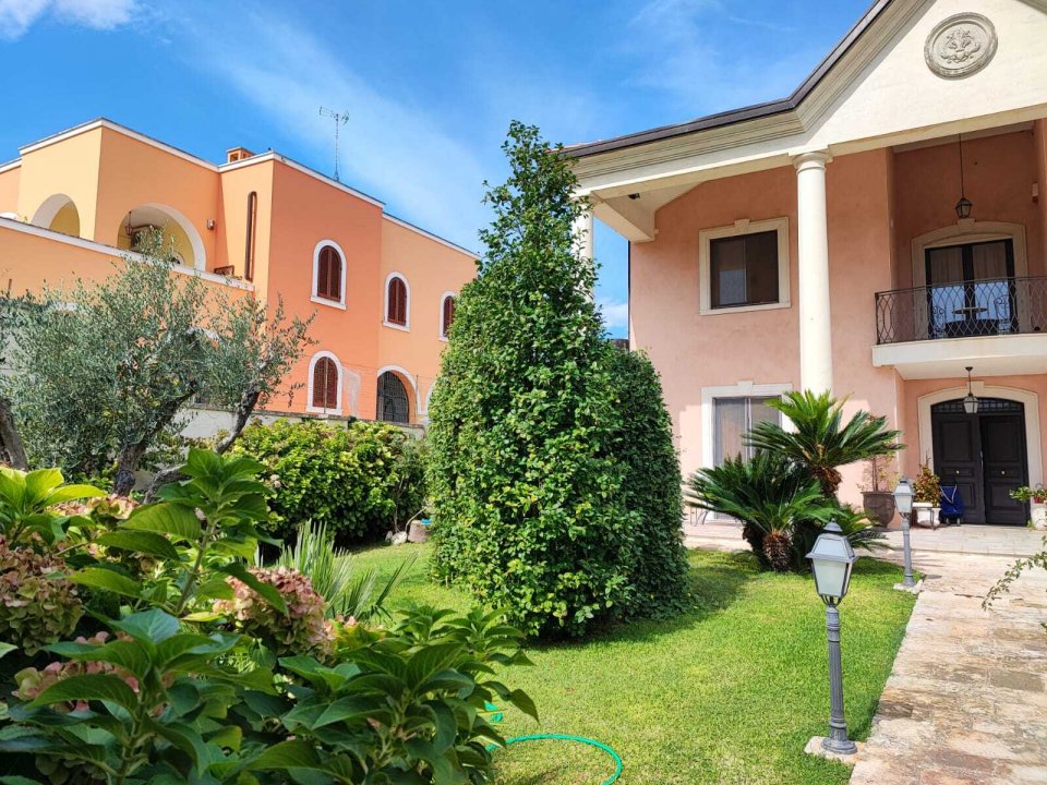 Vendita villa in zona tranquilla Lecce Puglia foto 41