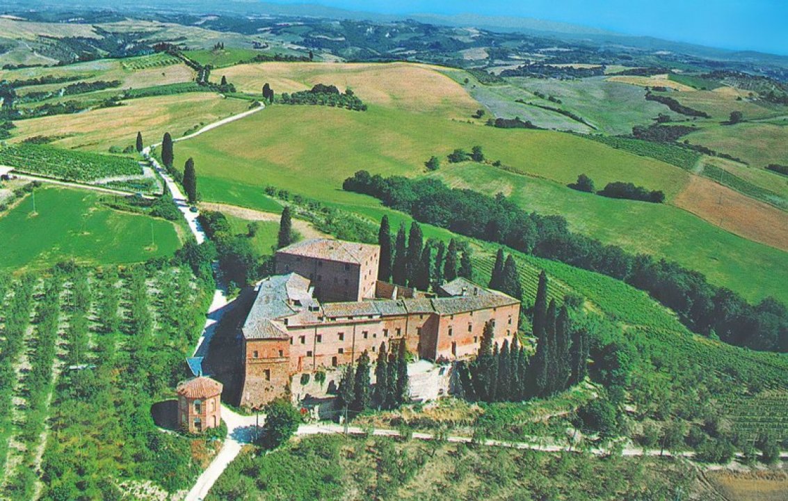 Vendita castello in zona tranquilla Montalcino Toscana foto 23