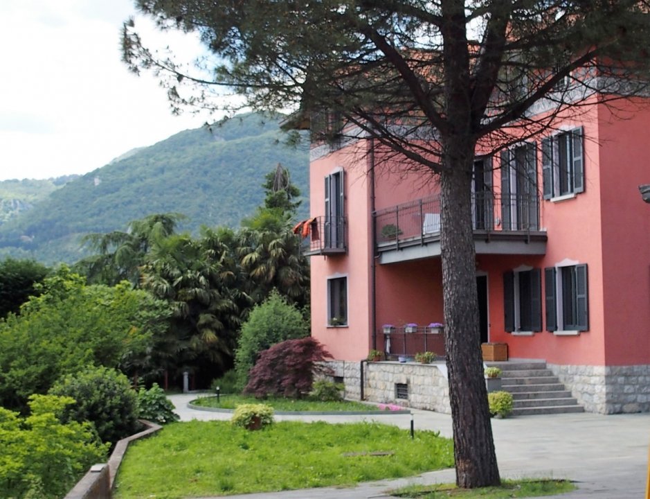 Vendita villa in zona tranquilla Como Lombardia foto 2