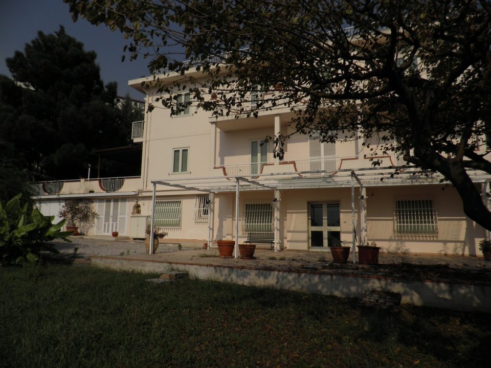Vendita villa in zona tranquilla Salerno Campania foto 14