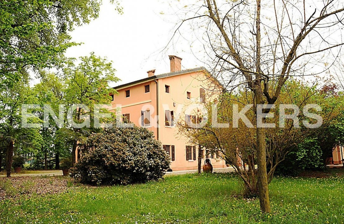 Vendita casale in zona tranquilla Modena Emilia-Romagna foto 2