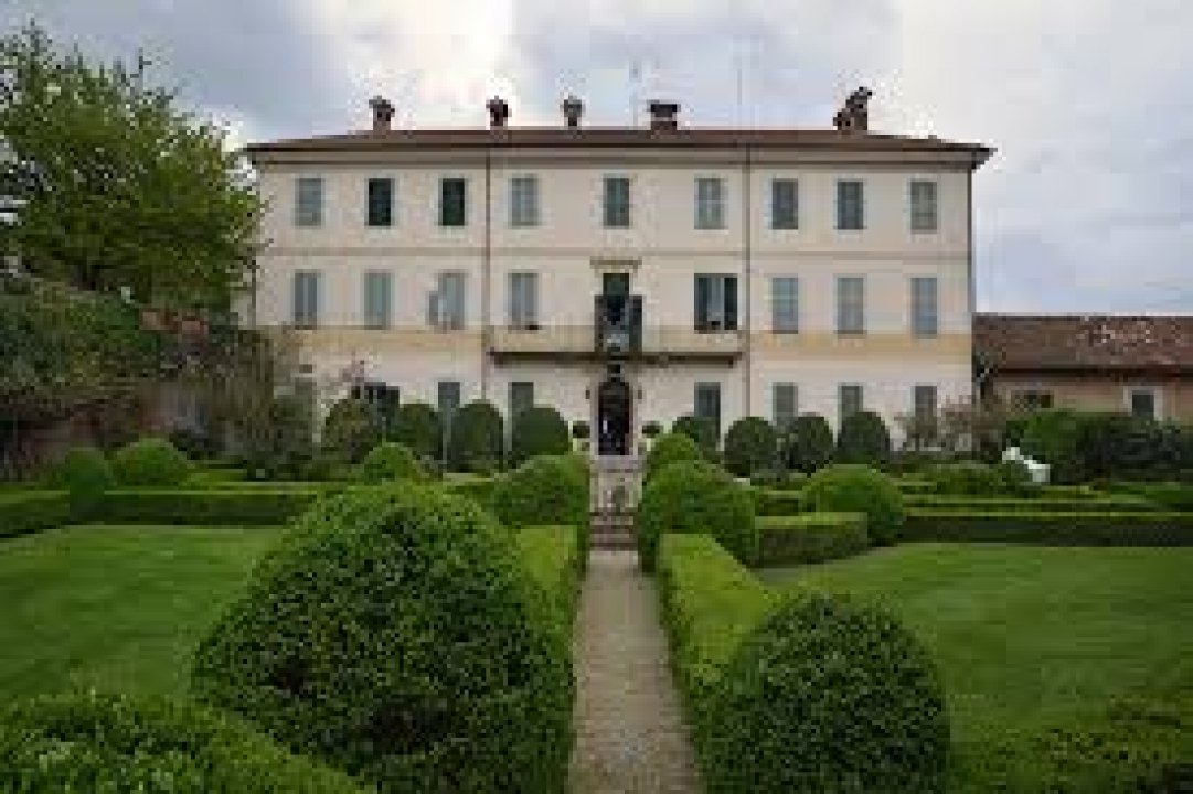 Vendita villa in zona tranquilla Sanfrè Piemonte foto 1