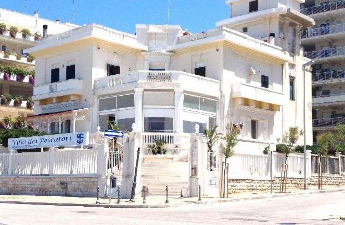 Vendita appartamento sul mare Bari Puglia foto 1