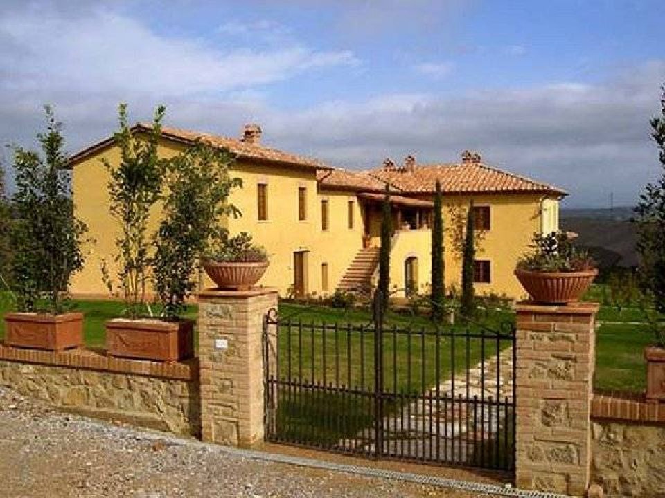Vendita villa in zona tranquilla Asciano Toscana foto 3