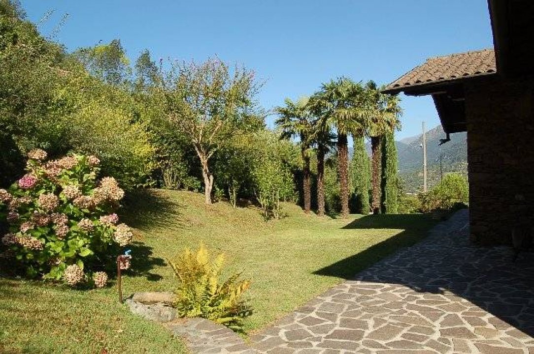 Vendita villa sul lago Menaggio Lombardia foto 2