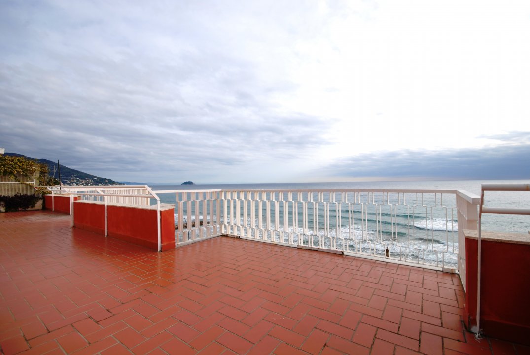Vendita attico sul mare Laigueglia Liguria foto 14