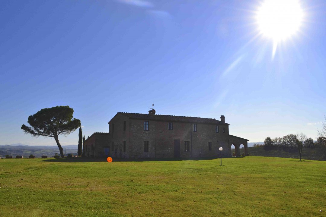 Vendita castello in zona tranquilla Siena Toscana foto 6