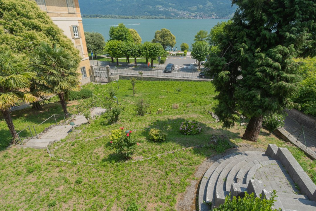 Vendita villa sul lago Lovere Lombardia foto 6