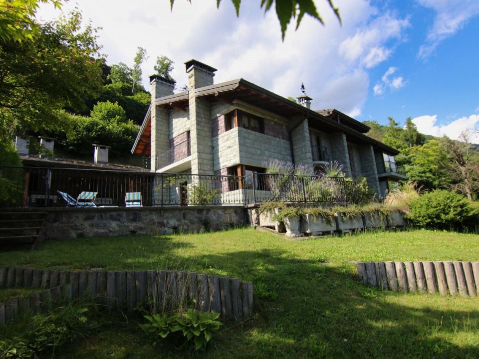 Villa Montagna Vilminore di Scalve BG Villa Montagna Vilminore di Scalve BG